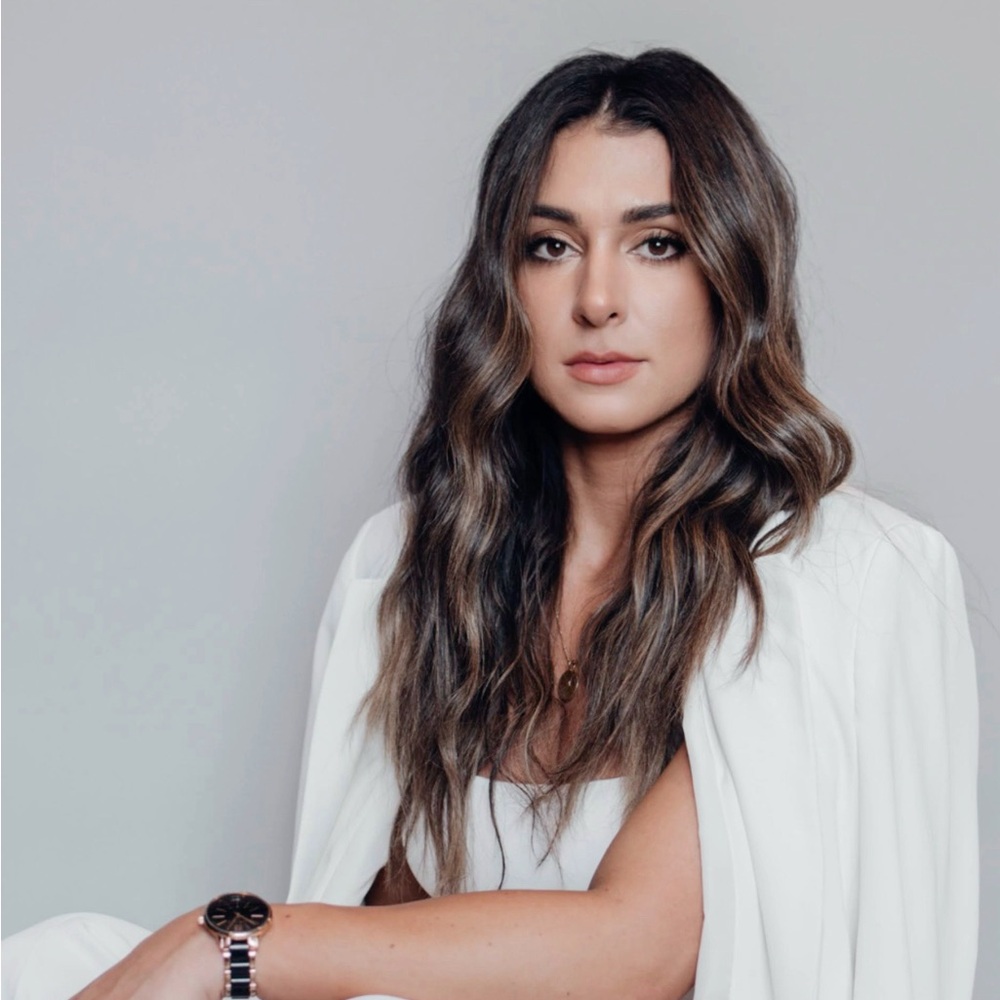 Meet your Posher, Carlotta